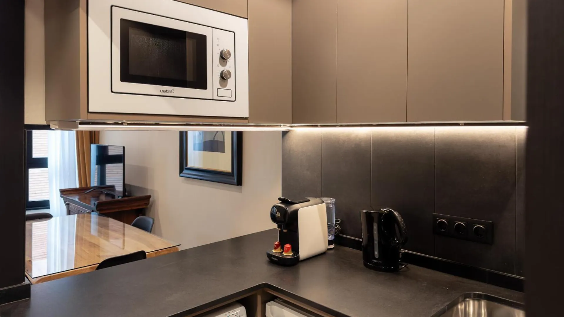 Stay U-Nique Apartment Putxet II Барселона 0*,  Испания